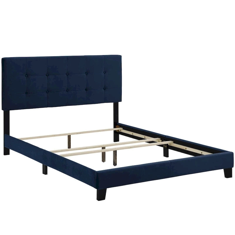 Čalouněná sametová postel Queen Size s prošívaným čelem